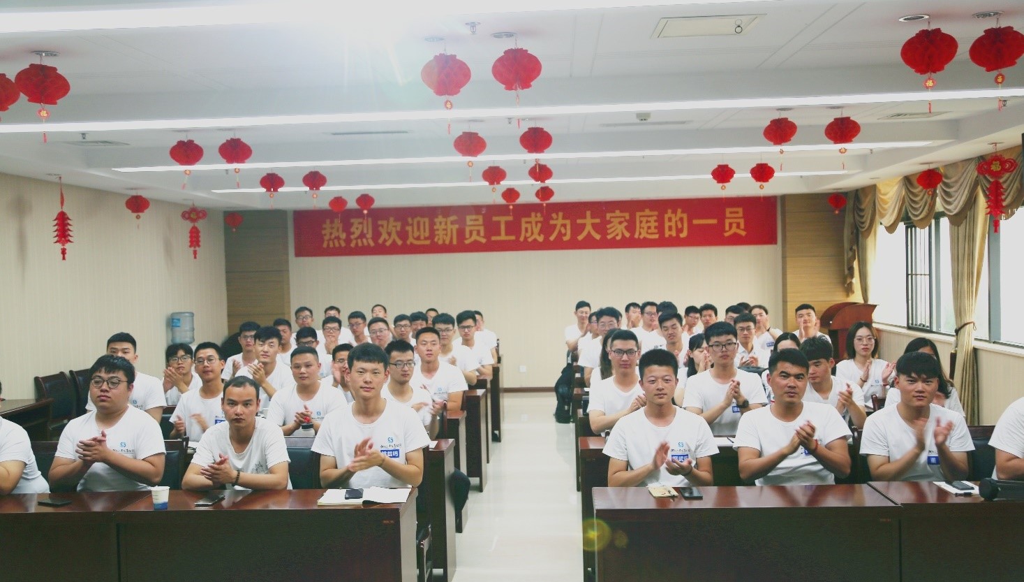 為夢想揚(yáng)帆起航，向未來戮力前行
